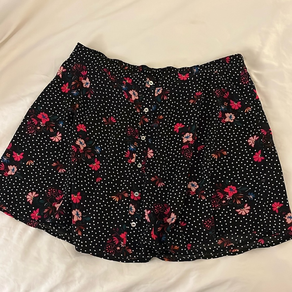 Express Black Floral & Polka Dot Double Layered Circle Skirt Sz L with Elastic